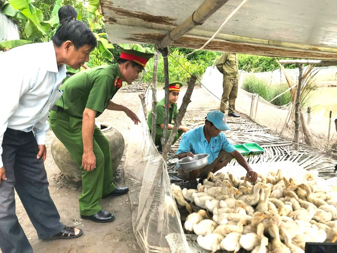 người chấp hành xong án phạt tù được hỗ trợ vay vốn, học nghề, kết nối việc làm hình ảnh 1 nguoi chap hanh xong an phat tu duoc ho tro vay von, hoc nghe, ket noi viec lam hinh anh 1