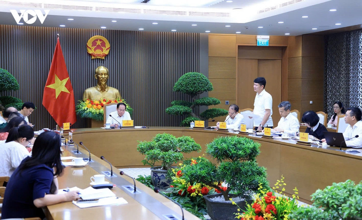 phó thủ tướng yêu cầu rõ thẩm quyền, rõ thời hạn khi xử lý văn bản bất cập hình ảnh 2 pho thu tuong yeu cau ro tham quyen, ro thoi han khi xu ly van ban bat cap hinh anh 2