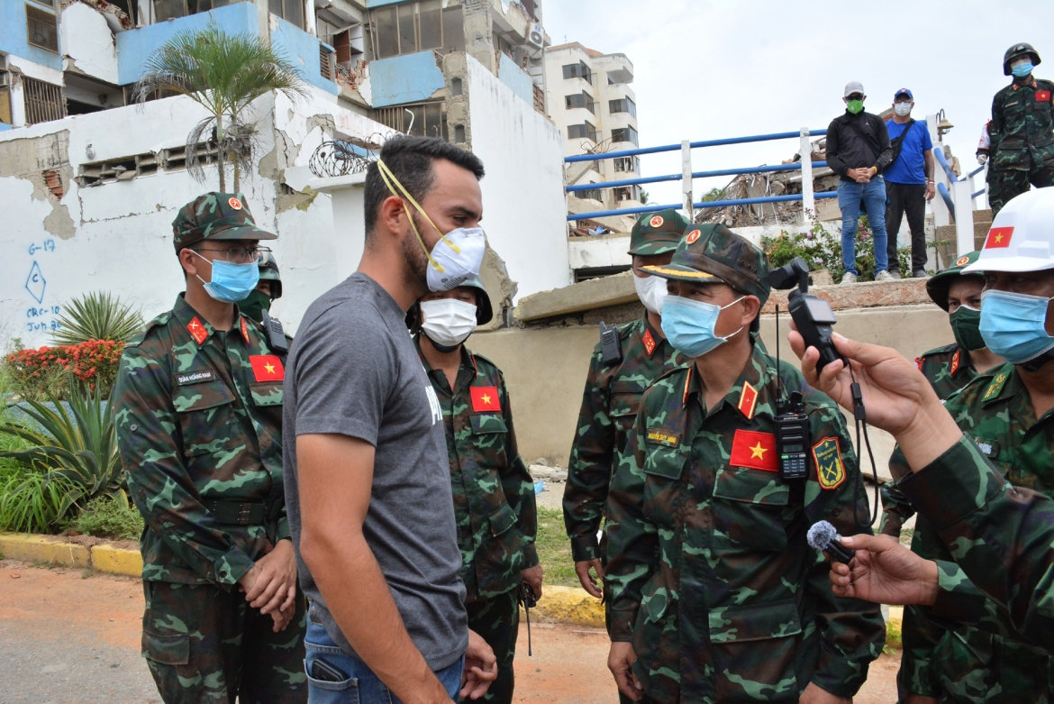 Đoàn việt nam đưa được 54 nạn nhân động đất tại venezuela ra khỏi đống đổ nát hình ảnh 2 Doan viet nam dua duoc 54 nan nhan dong dat tai venezuela ra khoi dong do nat hinh anh 2