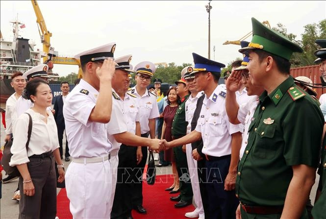 biên đội tàu hải quân trung quốc thăm tp. hồ chí minh hình ảnh 2 bien doi tau hai quan trung quoc tham tp. ho chi minh hinh anh 2