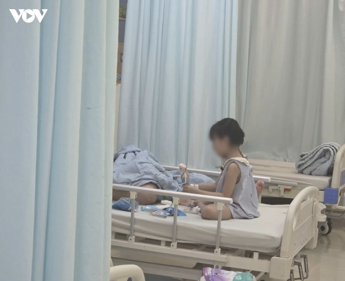 hang chuc hoc sinh bi ngo doc thuc pham, chua ro nguyen nhan hinh anh 2