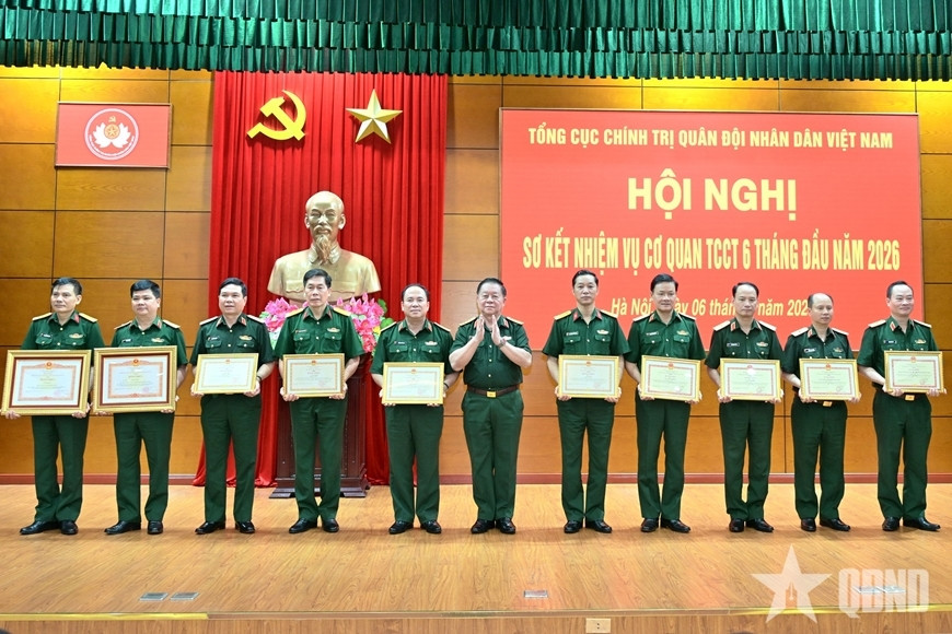 Đại tướng nguyễn trọng nghĩa không để mục tiêu chỉ nằm trên nghị quyết hình ảnh 3 Dai tuong nguyen trong nghia khong de muc tieu chi nam tren nghi quyet hinh anh 3