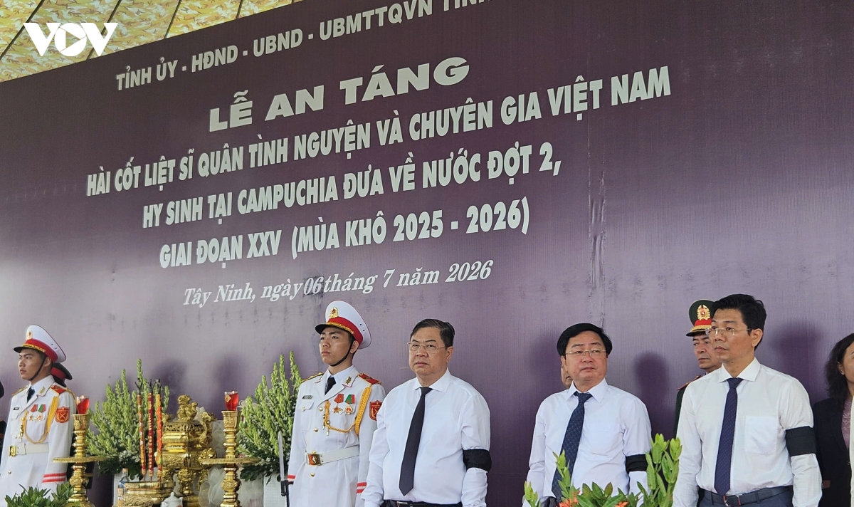 tây ninh an táng 173 hài cốt liệt sĩ hy sinh tại campuchia hình ảnh 2 tay ninh an tang 173 hai cot liet si hy sinh tai campuchia hinh anh 2