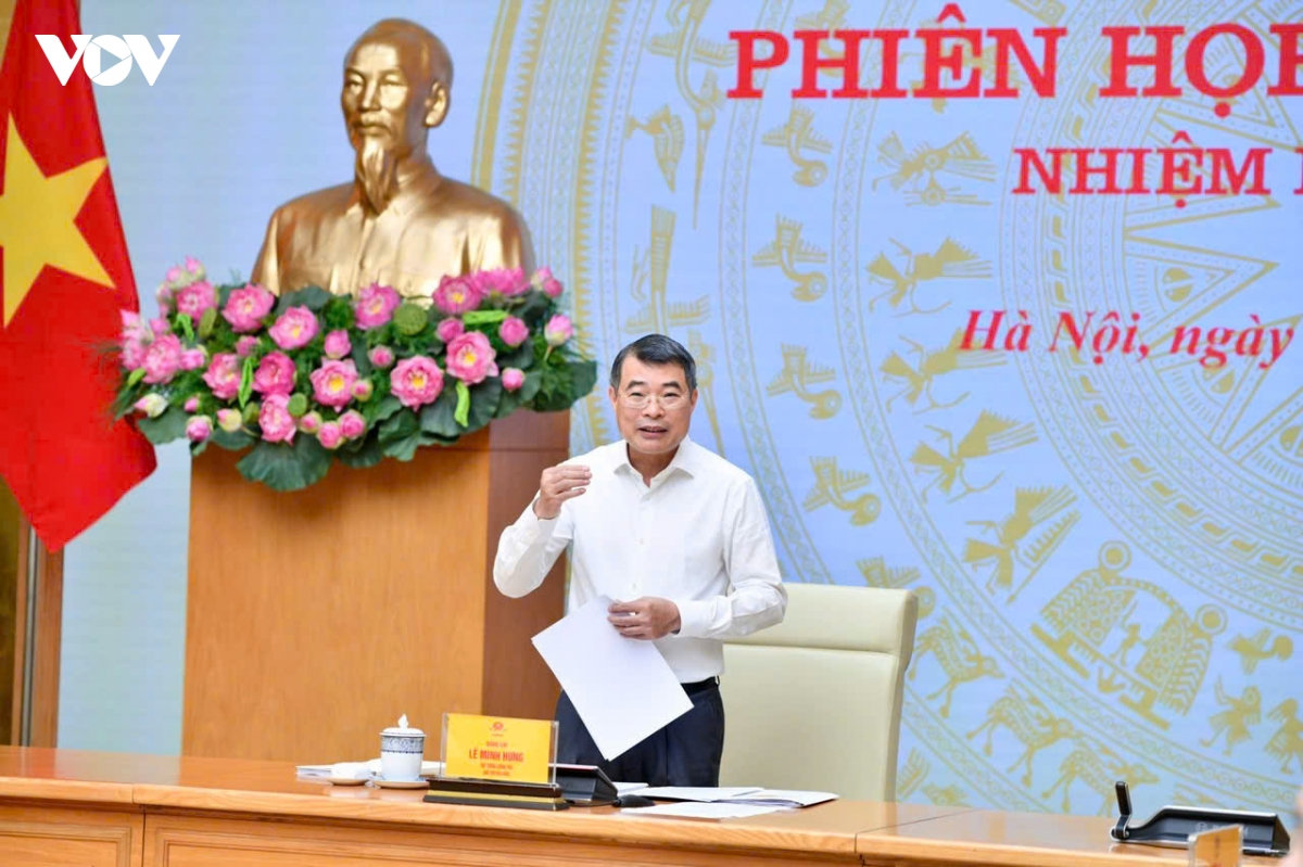 thu tuong le minh hung chu tri hop hoi dong thi dua khen thuong trung uong hinh anh 2