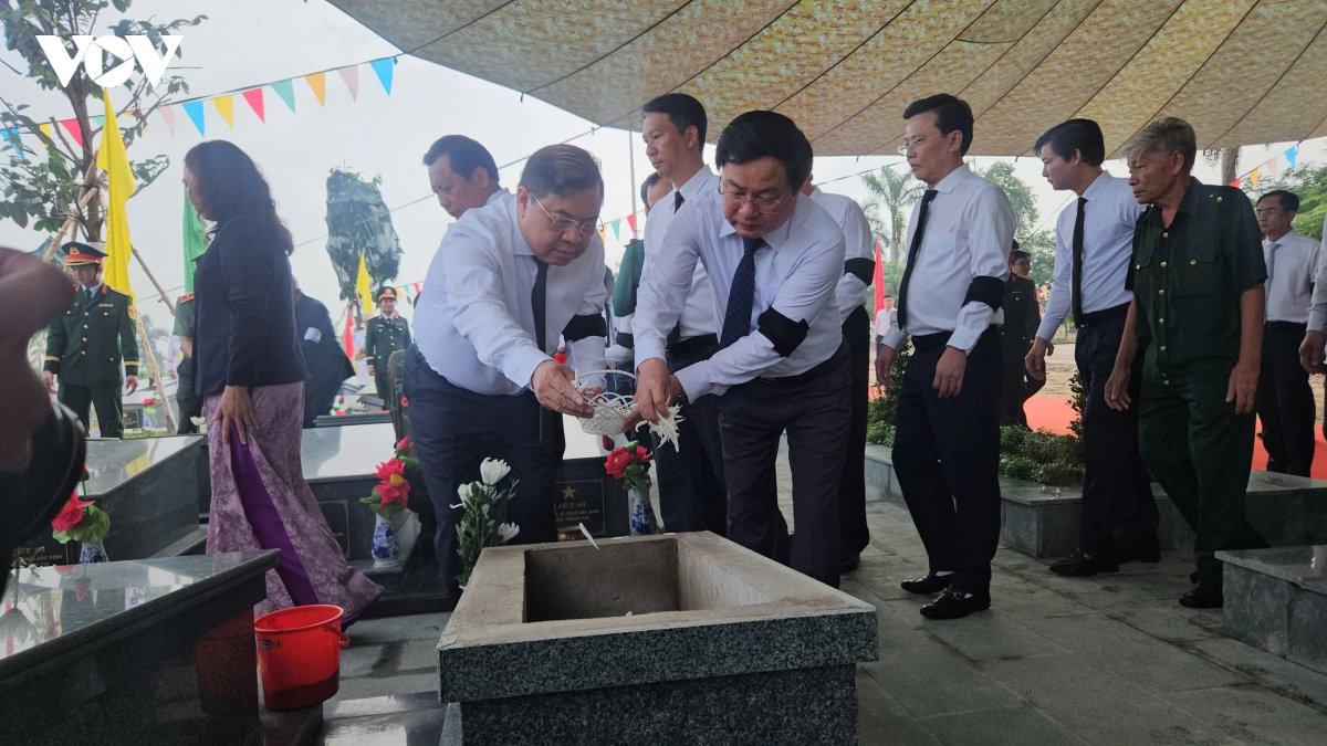 tây ninh an táng 173 hài cốt liệt sĩ hy sinh tại campuchia hình ảnh 4 tay ninh an tang 173 hai cot liet si hy sinh tai campuchia hinh anh 4