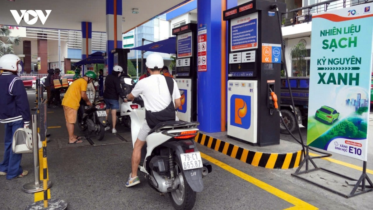 xăng e10 sau 1 tháng ra thị trường gần 300 phản ánh của người dân đã được xử lý hình ảnh 2 xang e10 sau 1 thang ra thi truong gan 300 phan anh cua nguoi dan da duoc xu ly hinh anh 2