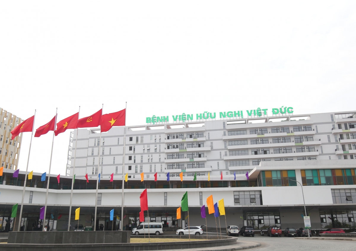 ben trong benh vien viet Duc co so ninh binh truoc ngay mo cua hinh anh 1