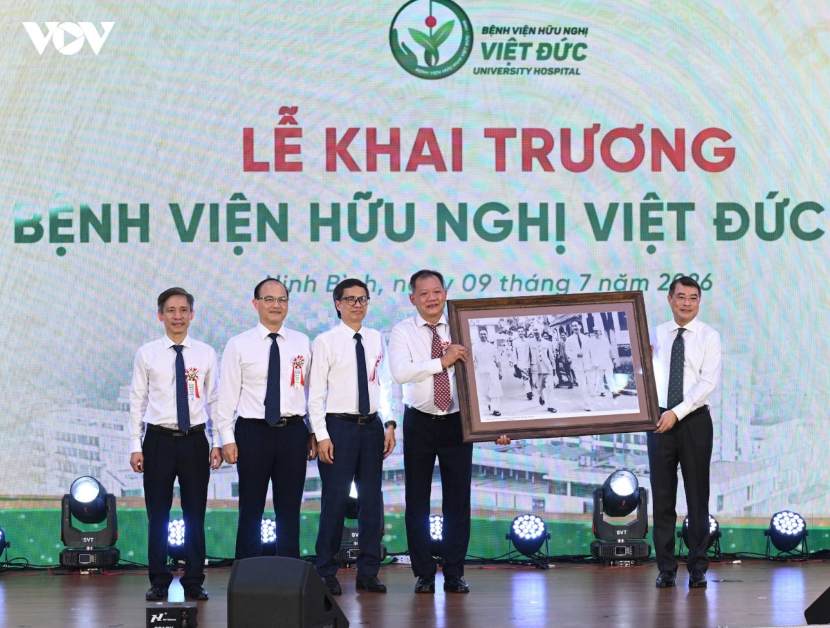 thu tuong du khai truong benh vien huu nghi viet Duc co so ninh binh hinh anh 5