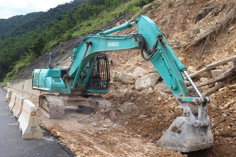 bộ trưởng trần hồng minh chỉ đạo đẩy nhanh tiến độ cao tốc la sơn - hòa liên hình ảnh 2 bo truong tran hong minh chi dao day nhanh tien do cao toc la son - hoa lien hinh anh 2