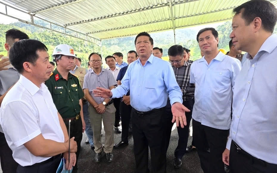 bộ trưởng trần hồng minh chỉ đạo đẩy nhanh tiến độ cao tốc la sơn - hòa liên hình ảnh 1 bo truong tran hong minh chi dao day nhanh tien do cao toc la son - hoa lien hinh anh 1