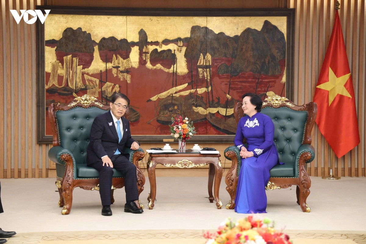 phó thủ tướng phạm thị thanh trà tiếp thống đốc tỉnh aichi, nhật bản hình ảnh 2 pho thu tuong pham thi thanh tra tiep thong doc tinh aichi, nhat ban hinh anh 2