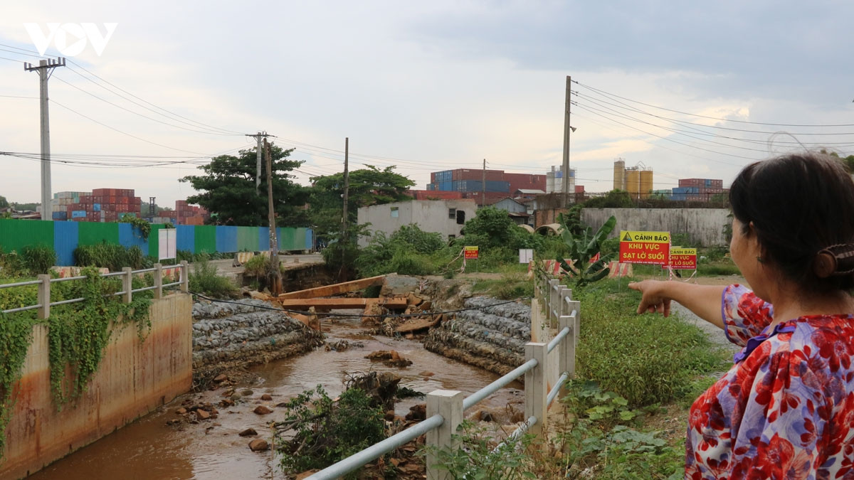 bo sat lo, suoi thanh tui chua nuoc tai du an chong ngap dut khuc vung giap ranh hinh anh 6
