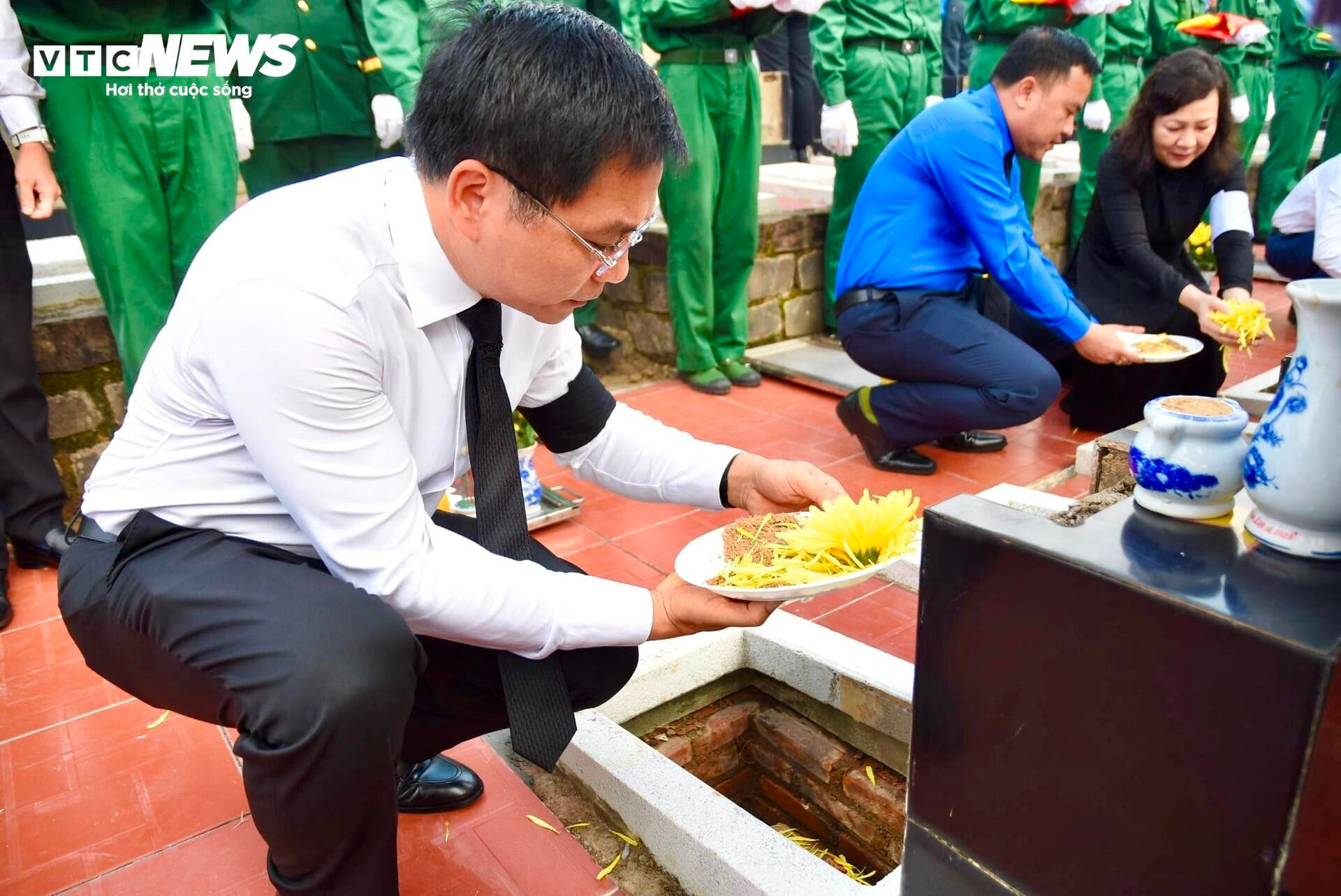 Phó Thủ tướng Nguyễn Văn Thắng dự lễ an táng 63 hài cốt liệt sĩ tại Đồng Nai - 8