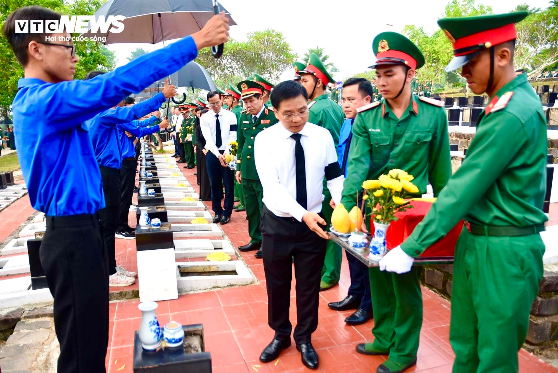 Phó Thủ tướng Nguyễn Văn Thắng dự lễ an táng 63 hài cốt liệt sĩ tại Đồng Nai - 6
