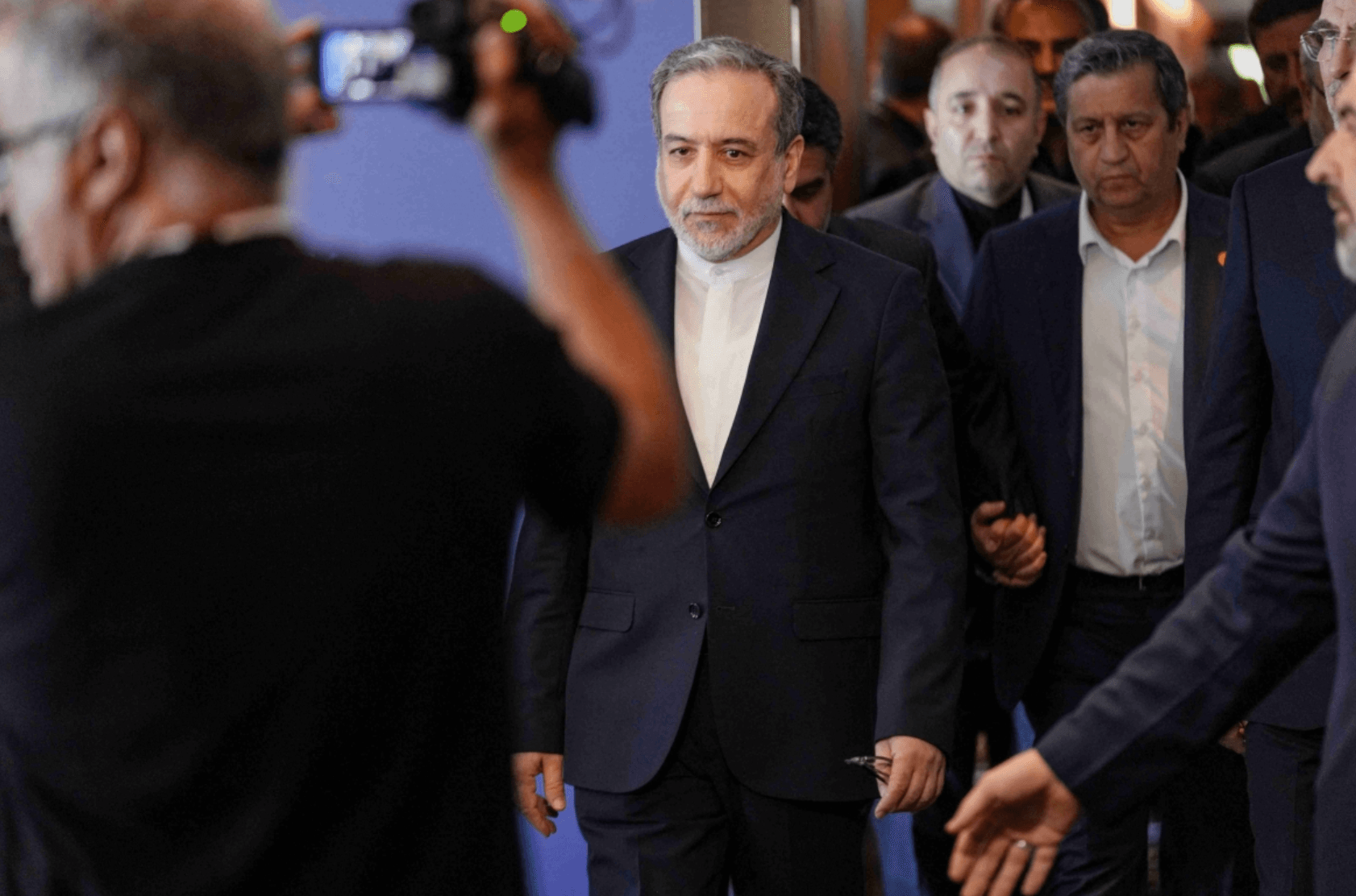 Phái đoàn Iran tại cuộc đàm phán cấp cao với Mỹ tại Thụy Sĩ hồi tháng 6. (Ảnh: Reuters)
