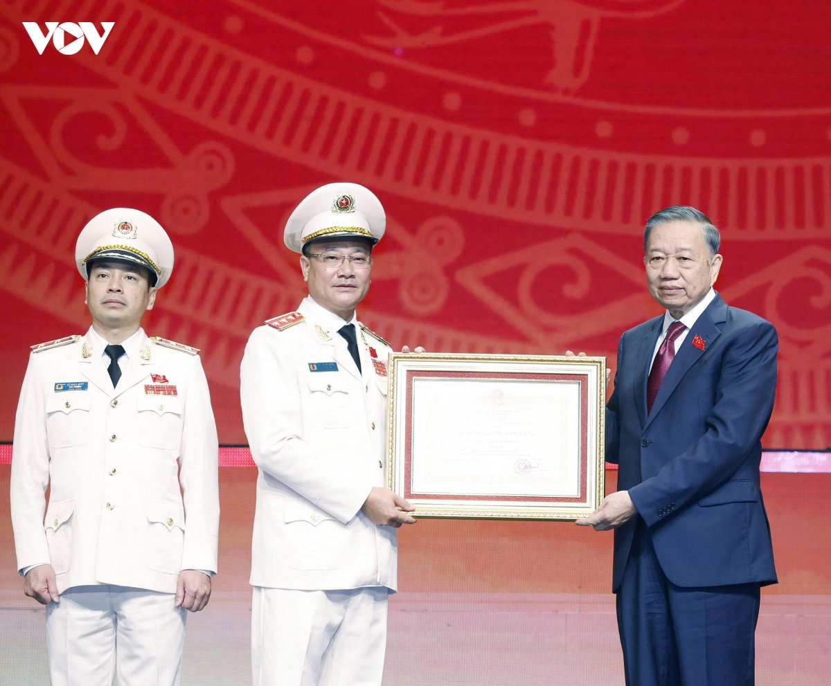 tong bi thu, chu tich nuoc to lam an ninh trong ky nguyen moi phai het suc chu dong, tinh tao hinh anh 4