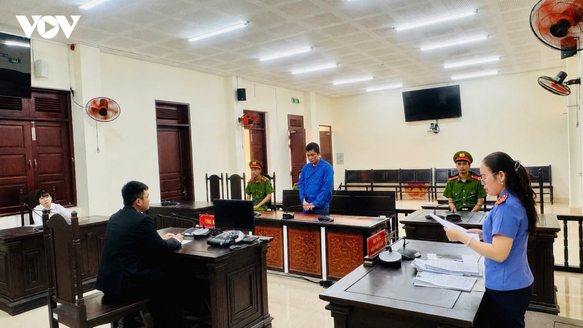 Đánh đập con 7 tuổi vì bán vé số không đủ tiền, người cha bị tuyên phạt 3 năm tù hình ảnh 1 Danh dap con 7 tuoi vi ban ve so khong du tien, nguoi cha bi tuyen phat 3 nam tu hinh anh 1