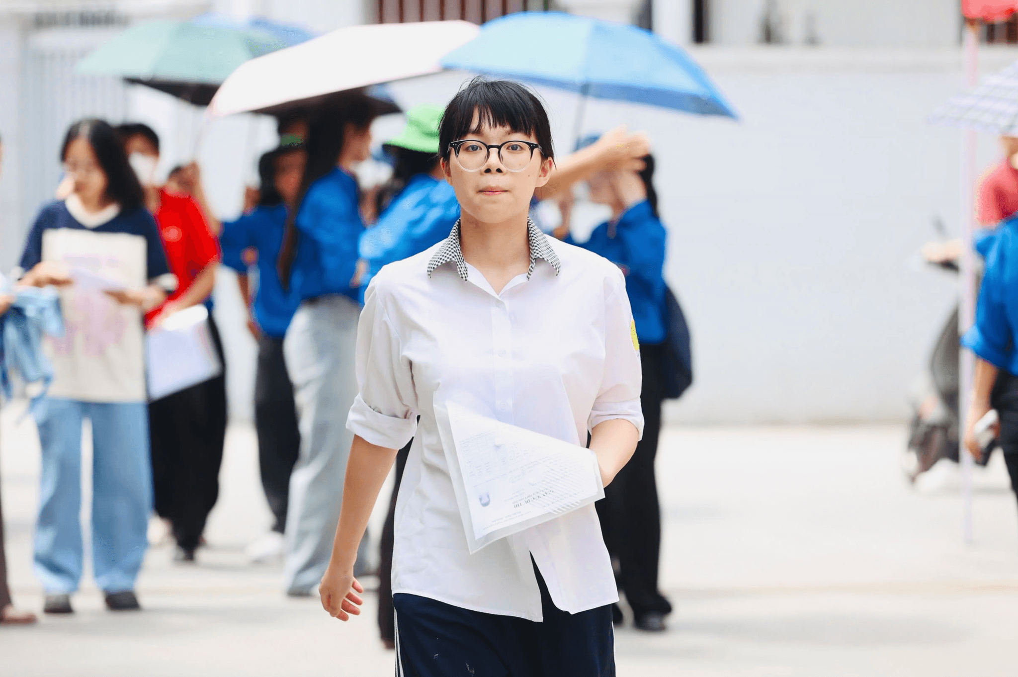 Từ 15/7 đến 17h ngày 21/7, thí sinh cả nước phải nộp lệ phí xét tuyển đại học trực tuyến được Bộ GD&ĐT chia lịch theo 34 tỉnh, thành.