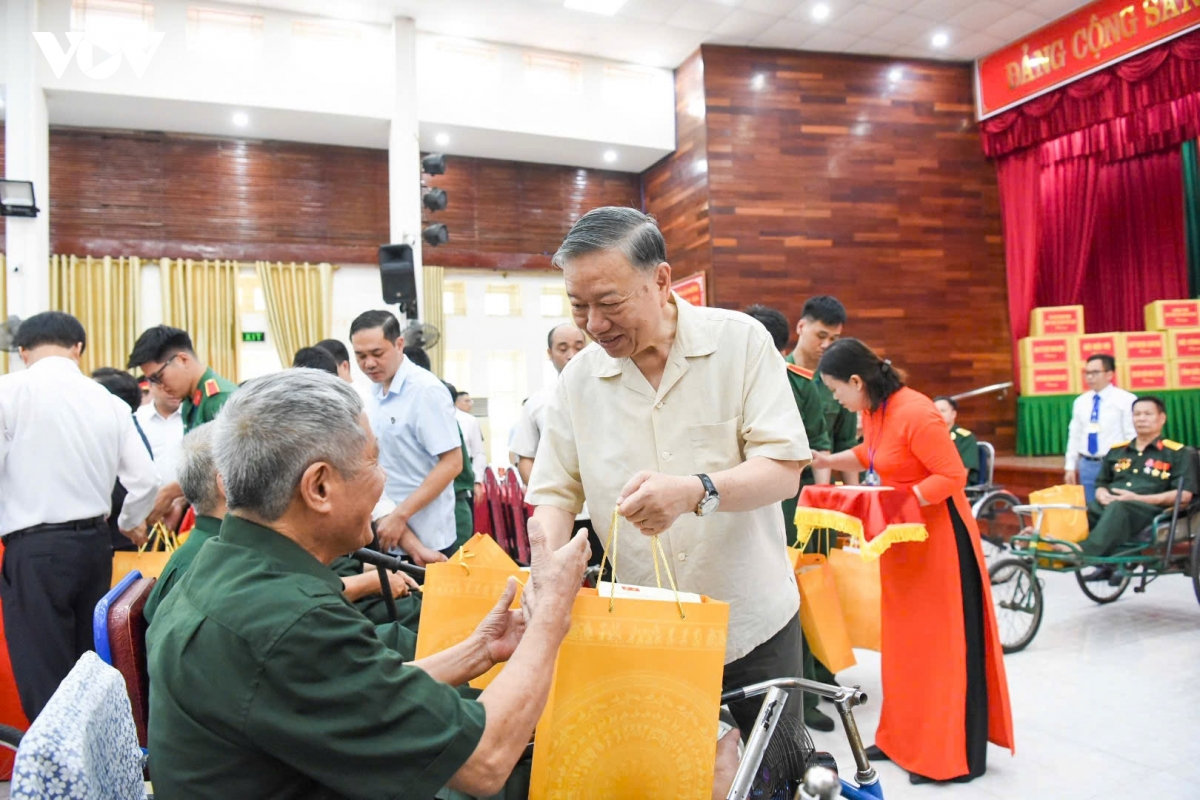 tổng bí thư, chủ tịch nước Đất nước phát triển, người có công và gia đình phải được chăm lo tốt hơn hình ảnh 1 tong bi thu, chu tich nuoc Dat nuoc phat trien, nguoi co cong va gia dinh phai duoc cham lo tot hon hinh anh 1
