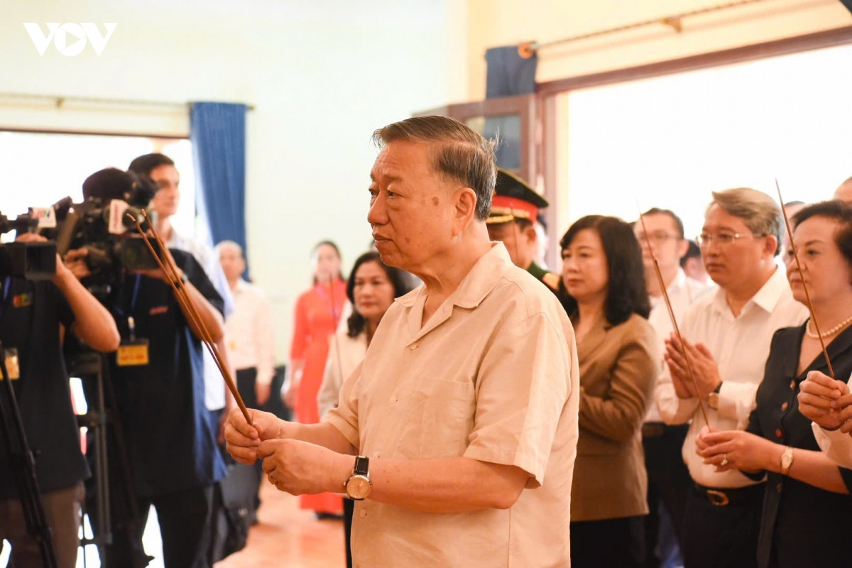 tổng bí thư, chủ tịch nước Đất nước phát triển, người có công và gia đình phải được chăm lo tốt hơn hình ảnh 6 tong bi thu, chu tich nuoc Dat nuoc phat trien, nguoi co cong va gia dinh phai duoc cham lo tot hon hinh anh 6