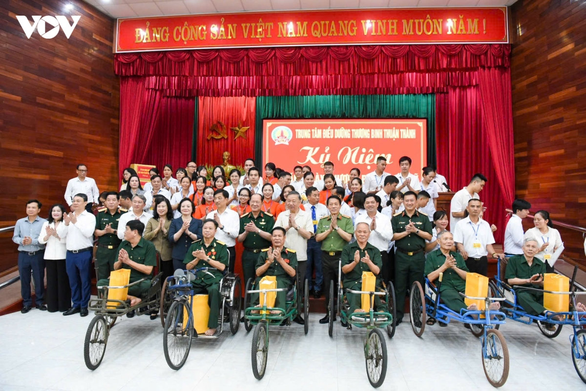 tổng bí thư, chủ tịch nước Đất nước phát triển, người có công và gia đình phải được chăm lo tốt hơn hình ảnh 10 tong bi thu, chu tich nuoc Dat nuoc phat trien, nguoi co cong va gia dinh phai duoc cham lo tot hon hinh anh 10