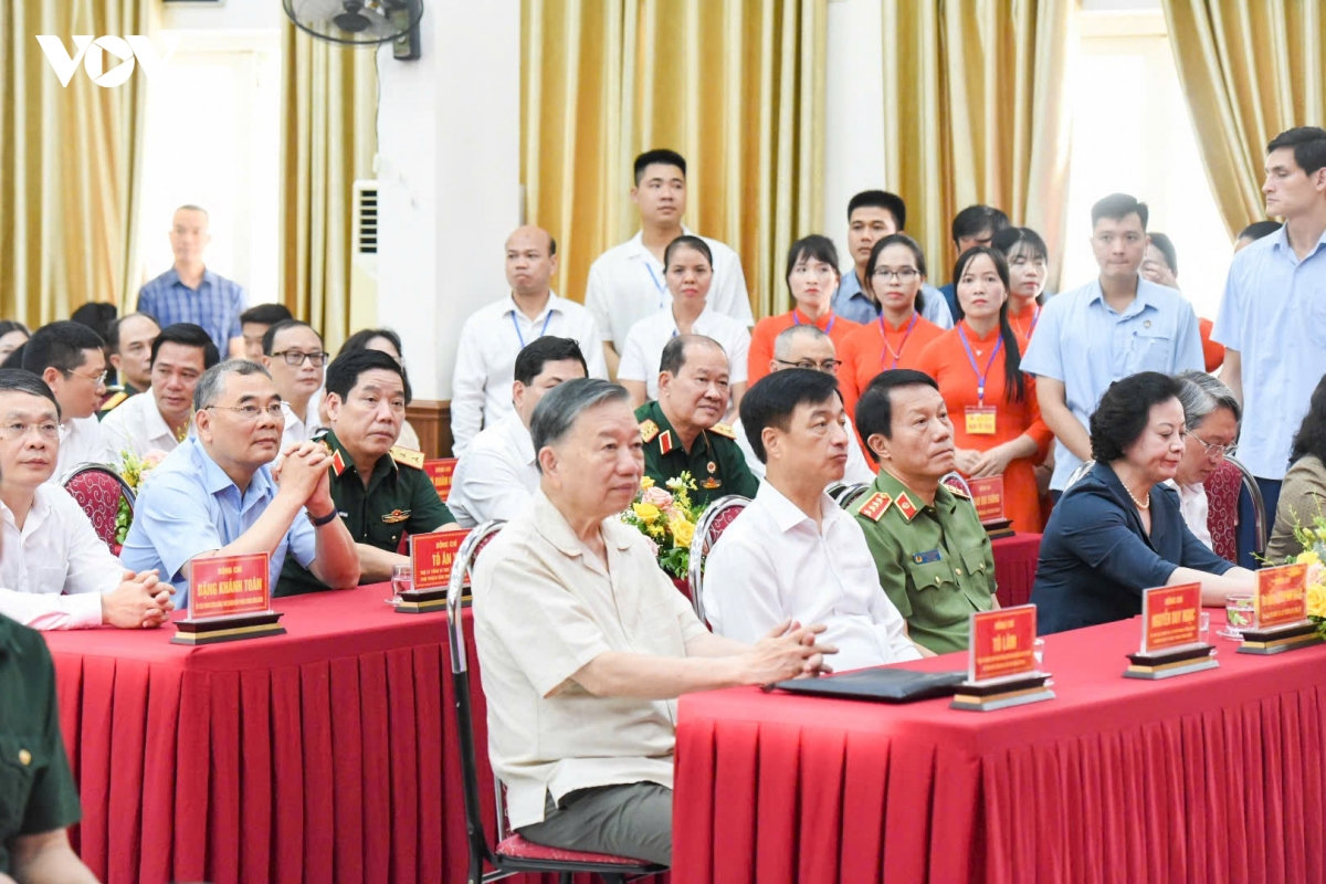 tổng bí thư, chủ tịch nước Đất nước phát triển, người có công và gia đình phải được chăm lo tốt hơn hình ảnh 2 tong bi thu, chu tich nuoc Dat nuoc phat trien, nguoi co cong va gia dinh phai duoc cham lo tot hon hinh anh 2