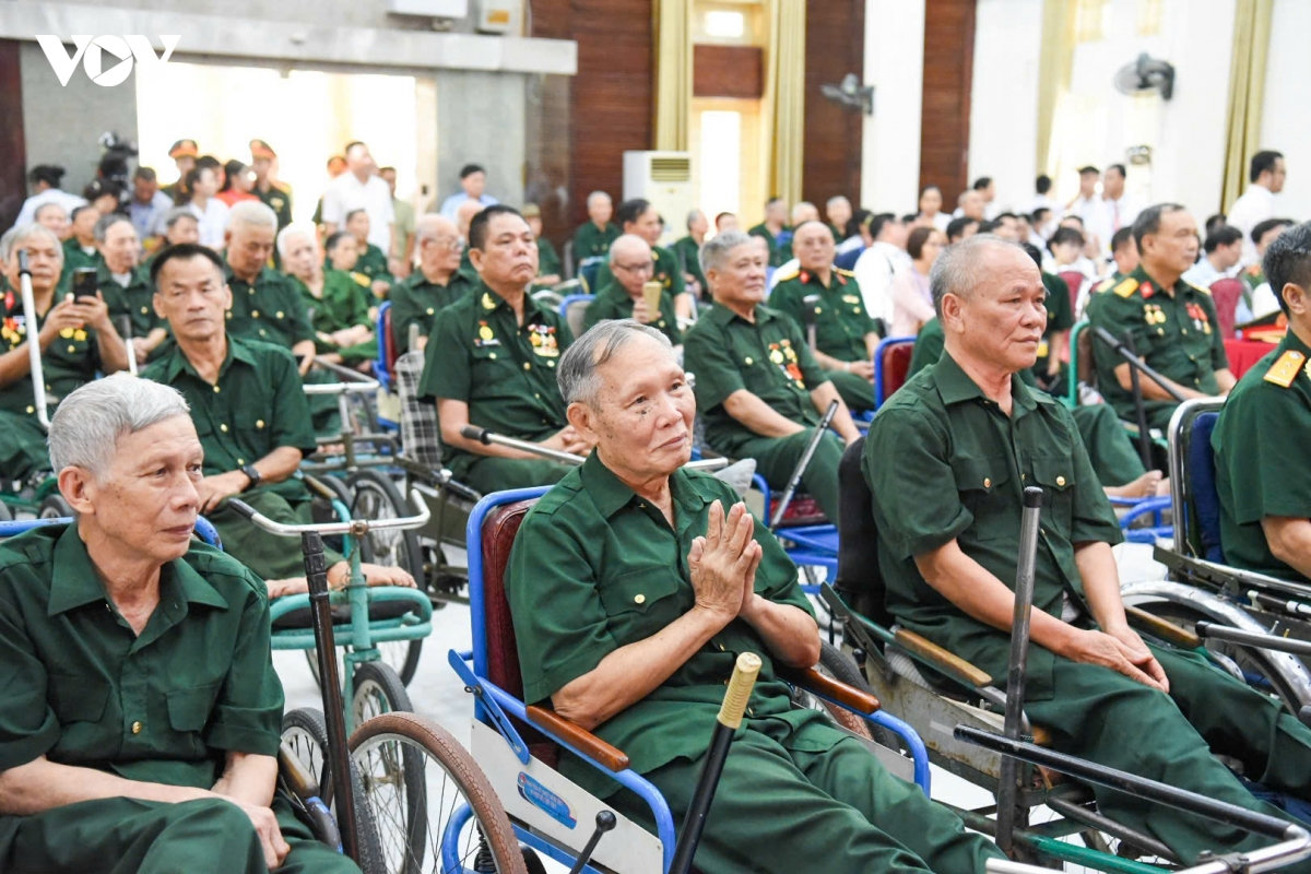 tổng bí thư, chủ tịch nước Đất nước phát triển, người có công và gia đình phải được chăm lo tốt hơn hình ảnh 4 tong bi thu, chu tich nuoc Dat nuoc phat trien, nguoi co cong va gia dinh phai duoc cham lo tot hon hinh anh 4