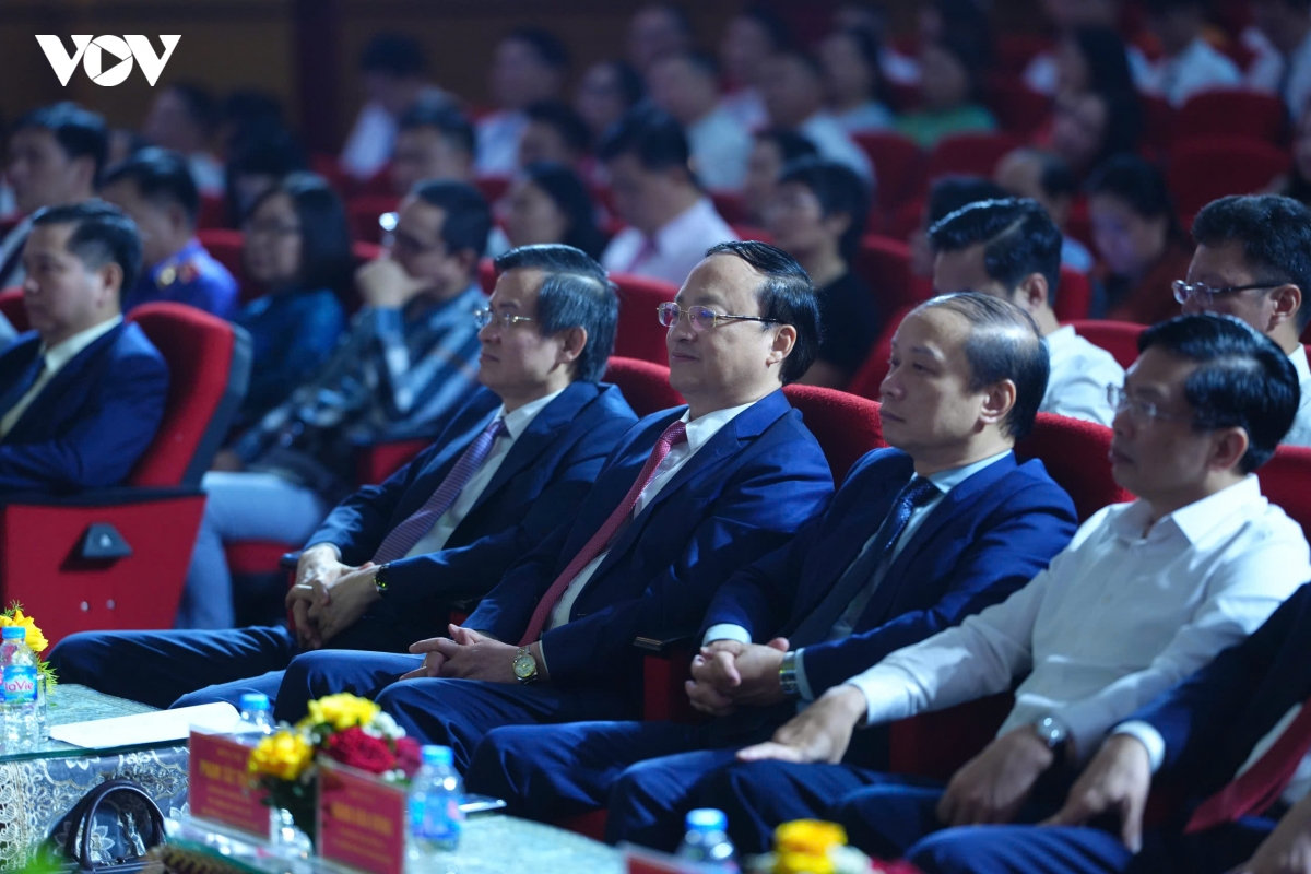 trao 34 giải thưởng cuộc thi chính luận về bảo vệ nền tảng tư tưởng của Đảng hình ảnh 8 trao 34 giai thuong cuoc thi chinh luan ve bao ve nen tang tu tuong cua Dang hinh anh 8