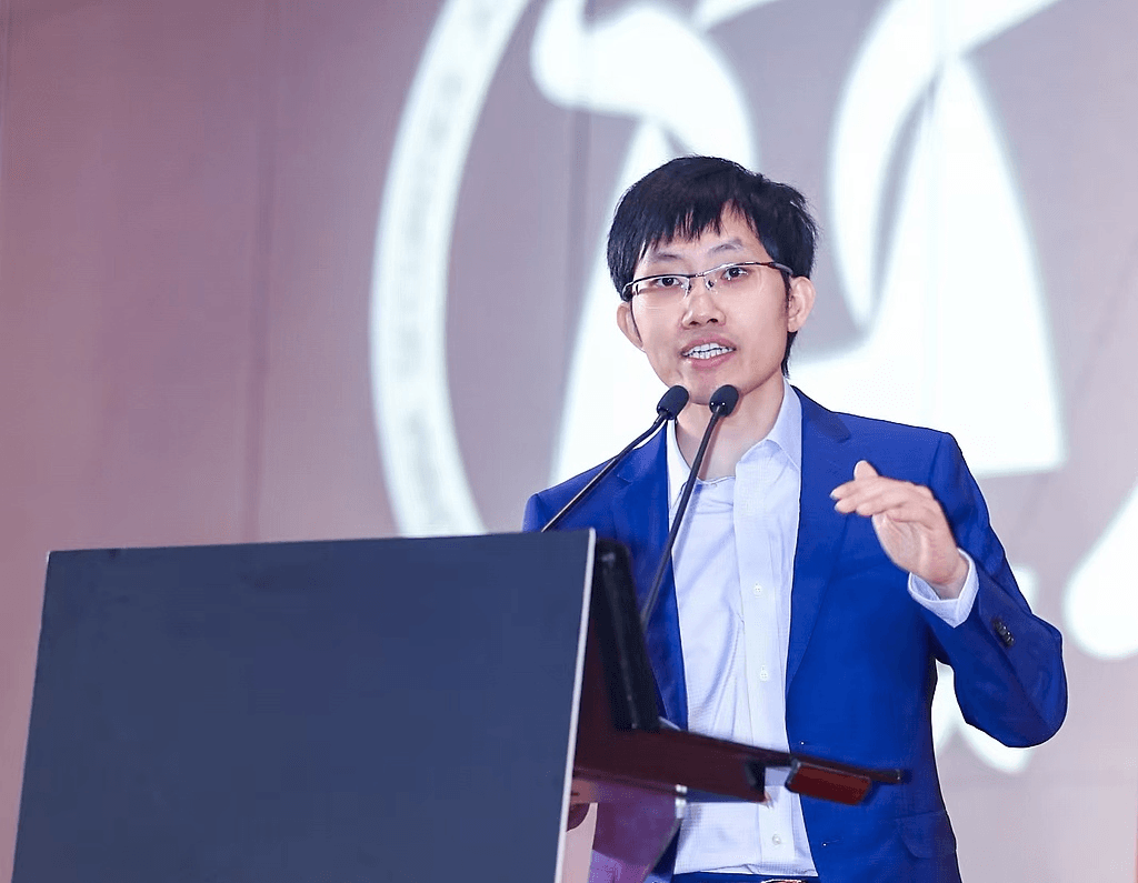 Nhà sáng lập DeepSeek Liang Wenfeng trở thành tỷ phú AI giàu nhất thế giới với khối tài sản 36 tỷ USD. (Ảnh: China Daily)
