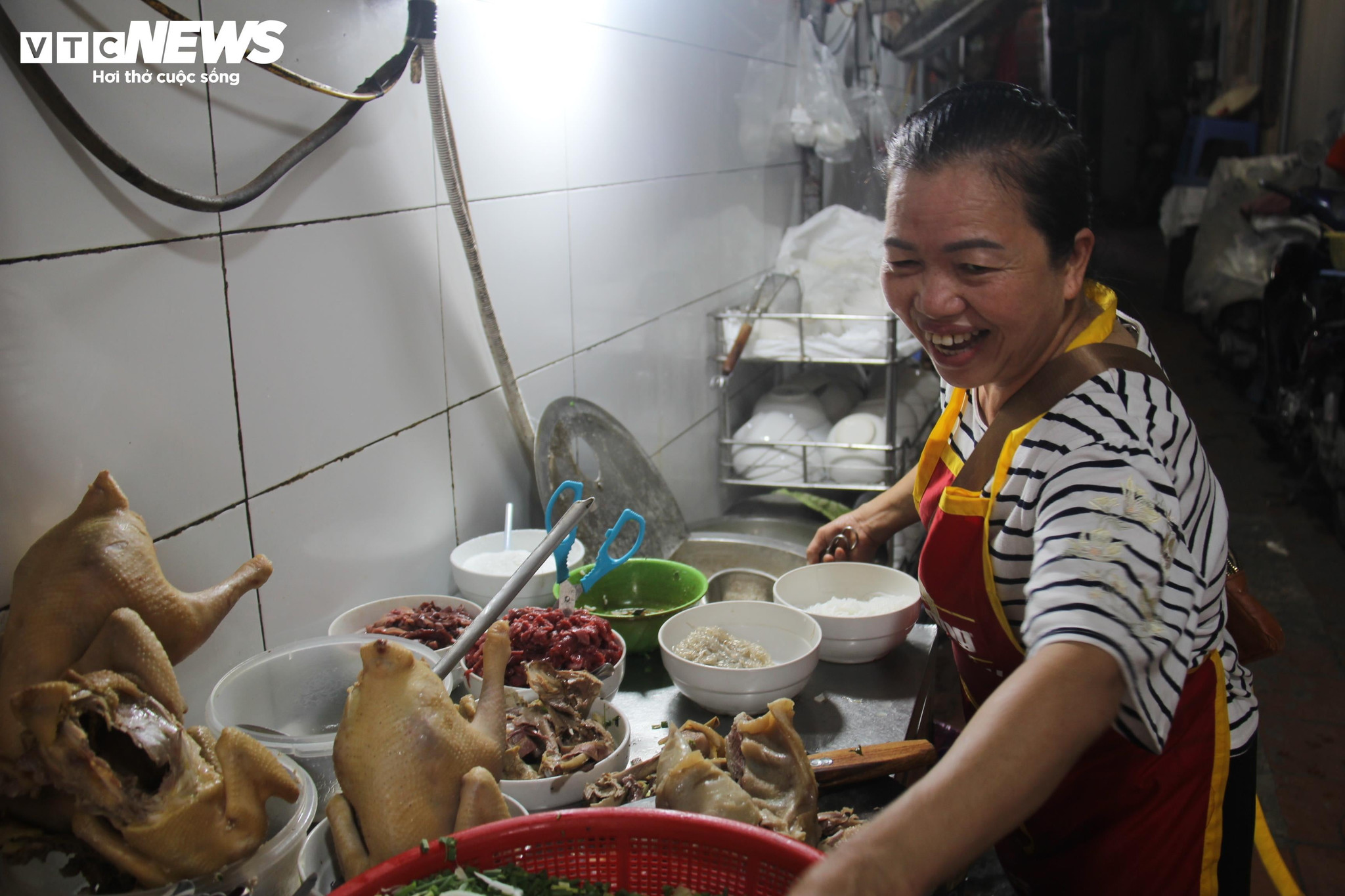 Chị Nguyễn Thị Kiều, chủ quán phở trên phố Thợ Nhuộm.