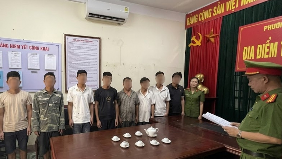khoi to 8 bi can khai thac vang trai phep o thai nguyen hinh anh 1