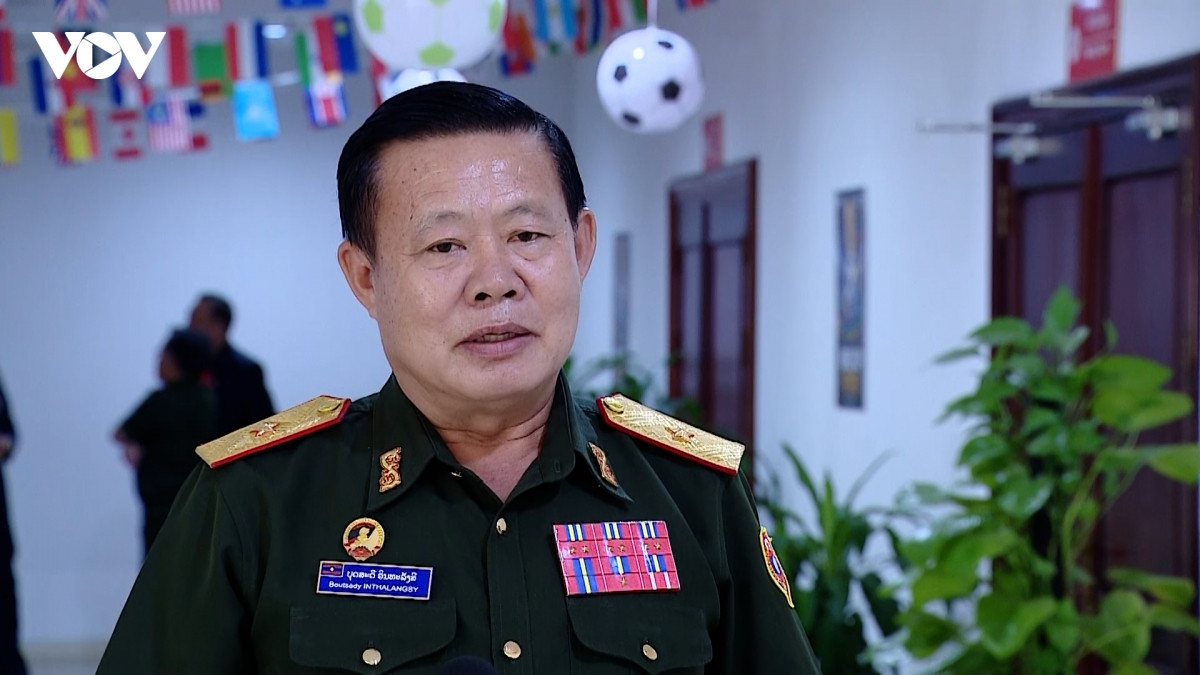 khán giả lào xúc động khi xem phim lịch sử mưa đỏ hình ảnh 3 khan gia lao xuc dong khi xem phim lich su mua do hinh anh 3