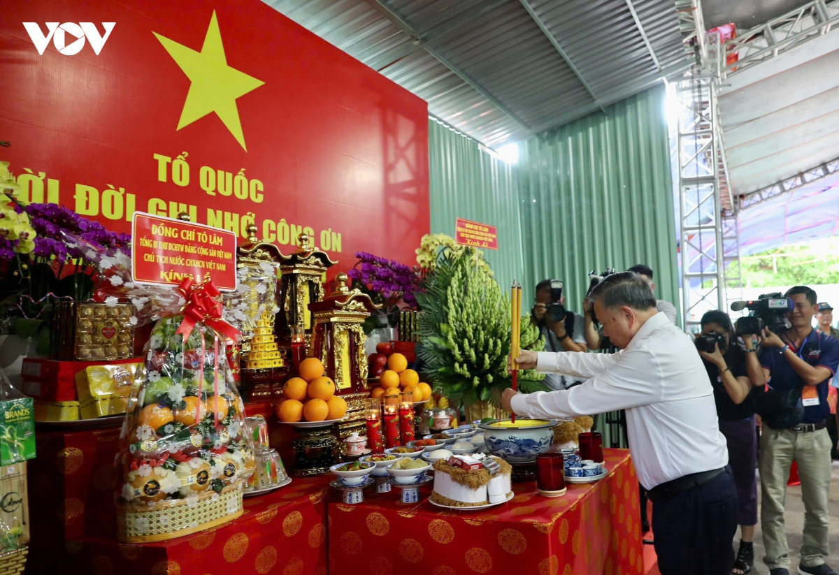 tổng bí thư, chủ tịch nước Đảng, nhà nước không bao giờ quên những người đã hy sinh vì đất nước hình ảnh 1 tong bi thu, chu tich nuoc Dang, nha nuoc khong bao gio quen nhung nguoi da hy sinh vi dat nuoc hinh anh 1