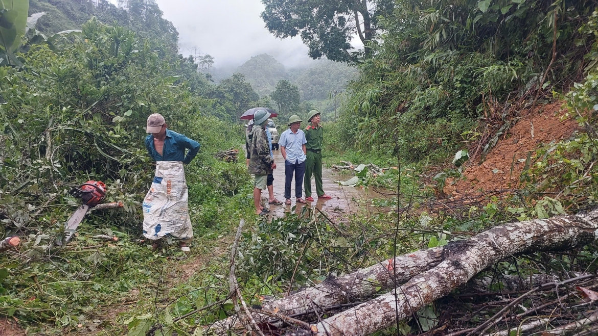 sơn la khẩn trương di dời dân và tập trung khắc phục hậu quả mưa lũ hình ảnh 4 son la khan truong di doi dan va tap trung khac phuc hau qua mua lu hinh anh 4