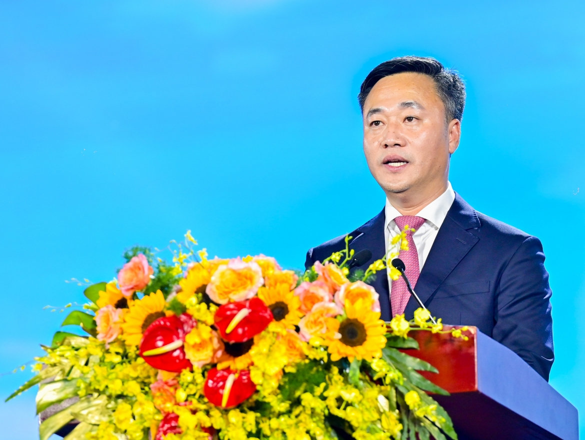 phó chủ tịch nước võ thị Ánh xuân dự lễ khai mạc festival biển khánh hòa 2026 hình ảnh 2 pho chu tich nuoc vo thi Anh xuan du le khai mac festival bien khanh hoa 2026 hinh anh 2