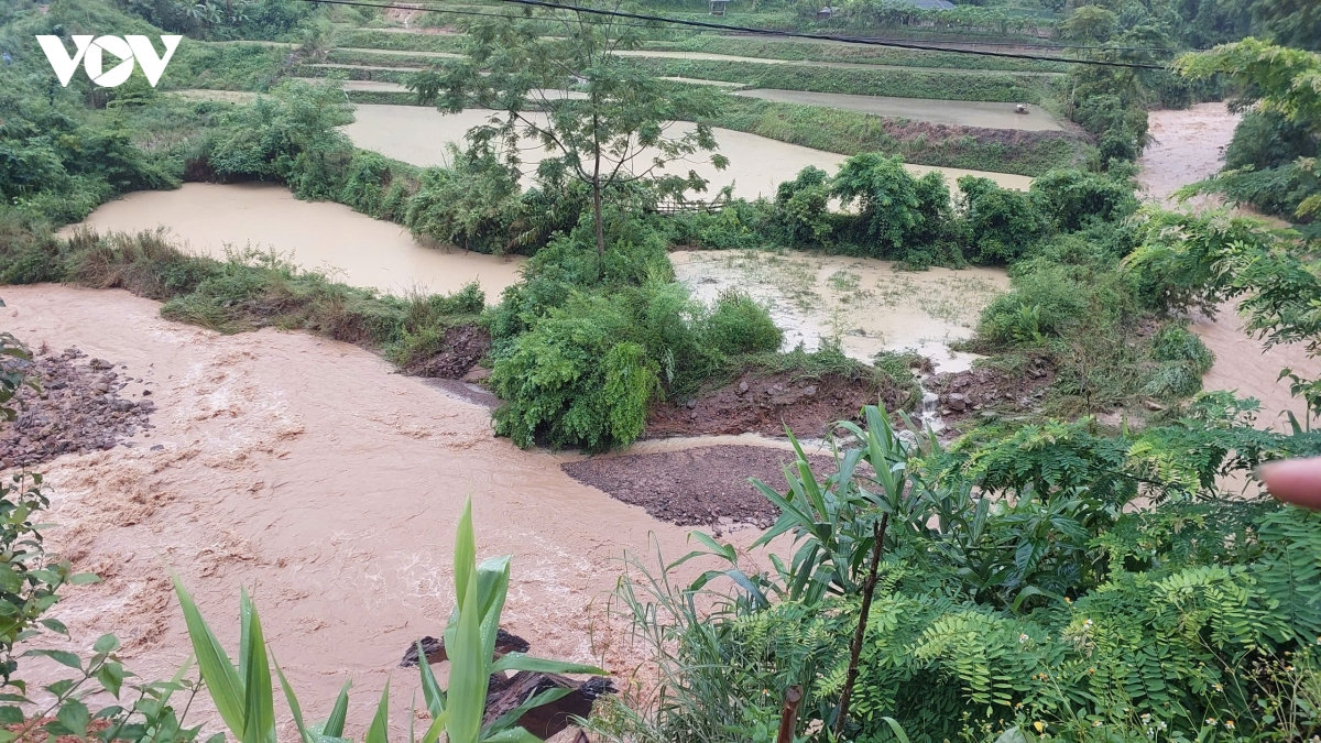 sơn la khẩn trương di dời dân và tập trung khắc phục hậu quả mưa lũ hình ảnh 3 son la khan truong di doi dan va tap trung khac phuc hau qua mua lu hinh anh 3