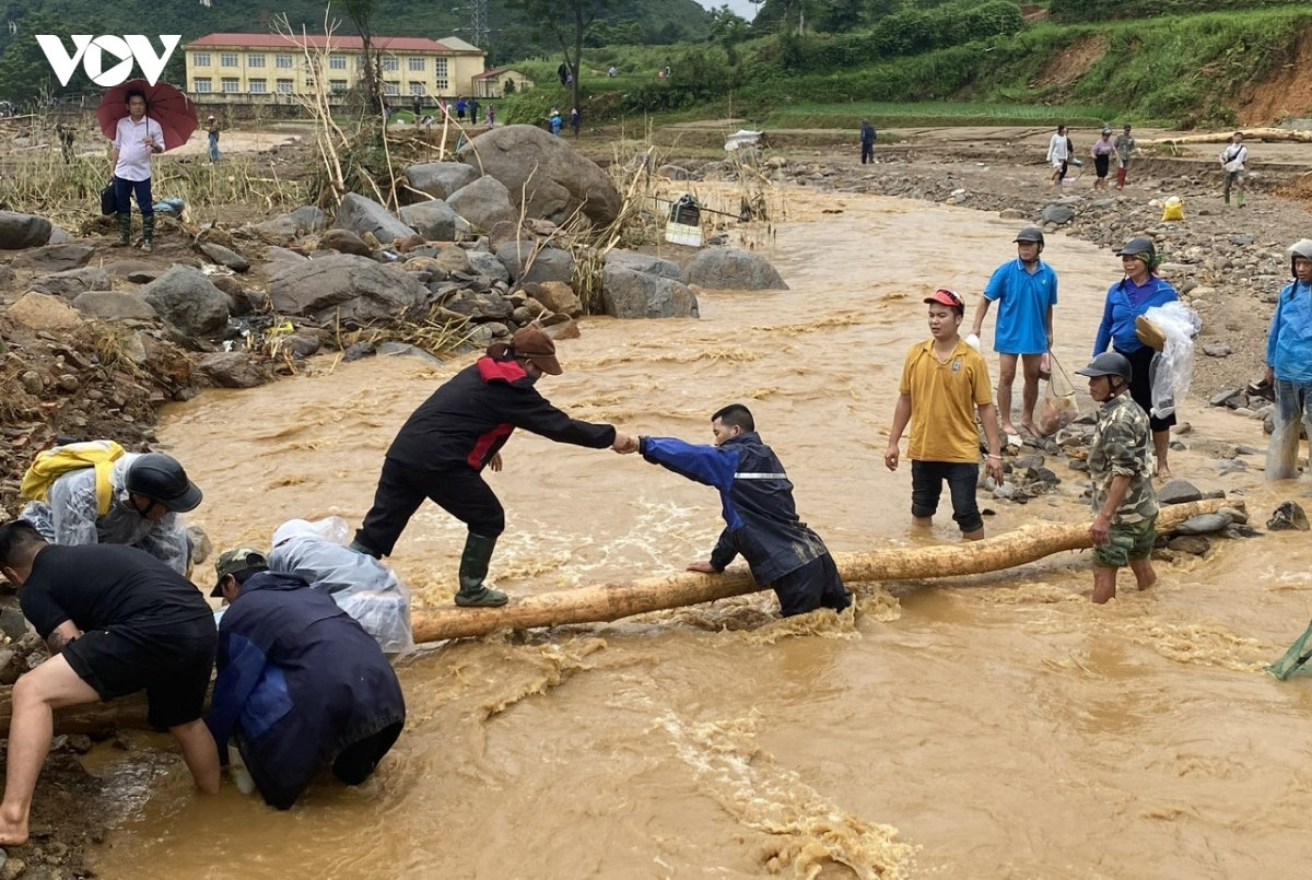 muong than sau hon mot ngay lu du ngon ngang dau tich thien tai hinh anh 11