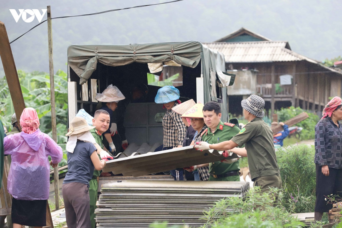 lãnh đạo tỉnh sơn la kiểm tra vùng lũ, chỉ đạo khắc phục hậu quả thiên tai hình ảnh 10 lanh dao tinh son la kiem tra vung lu, chi dao khac phuc hau qua thien tai hinh anh 10