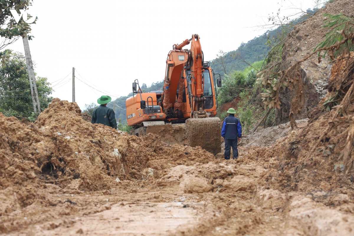 lãnh đạo tỉnh sơn la kiểm tra vùng lũ, chỉ đạo khắc phục hậu quả thiên tai hình ảnh 11 lanh dao tinh son la kiem tra vung lu, chi dao khac phuc hau qua thien tai hinh anh 11