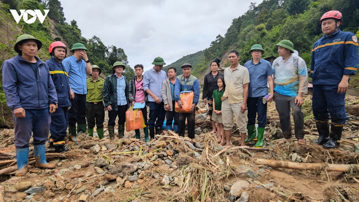 lãnh đạo tỉnh sơn la kiểm tra vùng lũ, chỉ đạo khắc phục hậu quả thiên tai hình ảnh 8 lanh dao tinh son la kiem tra vung lu, chi dao khac phuc hau qua thien tai hinh anh 8