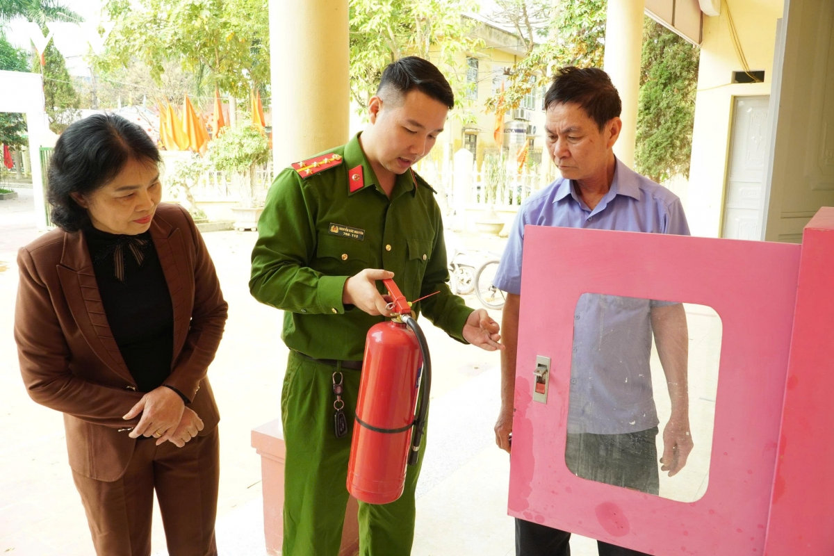 bộ nội vụ chốt chế độ cho người hoạt động không chuyên trách nghỉ việc hình ảnh 1 bo noi vu chot che do cho nguoi hoat dong khong chuyen trach nghi viec hinh anh 1
