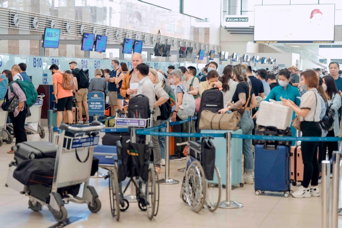 hơn 26 triệu khách quốc tế đến việt nam, vận tải hàng không tiếp tục khởi sắc hình ảnh 2 hon 26 trieu khach quoc te den viet nam, van tai hang khong tiep tuc khoi sac hinh anh 2