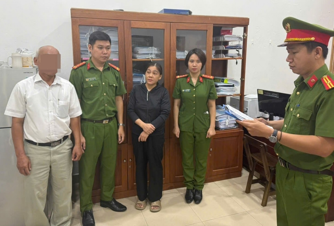 khởi tố bị can lừa đảo chiếm đoạt 835 triệu đồng bằng thủ đoạn vay tiền hình ảnh 1 khoi to bi can lua dao chiem doat 835 trieu dong bang thu doan vay tien hinh anh 1