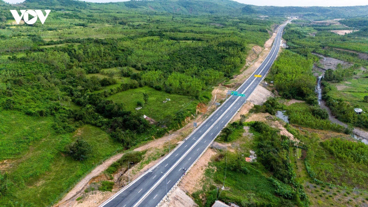 bộ xây dựng đề xuất mở rộng các tuyến cao tốc phân kỳ 2 làn xe theo thứ tự ưu tiên hình ảnh 2 bo xay dung de xuat mo rong cac tuyen cao toc phan ky 2 lan xe theo thu tu uu tien hinh anh 2