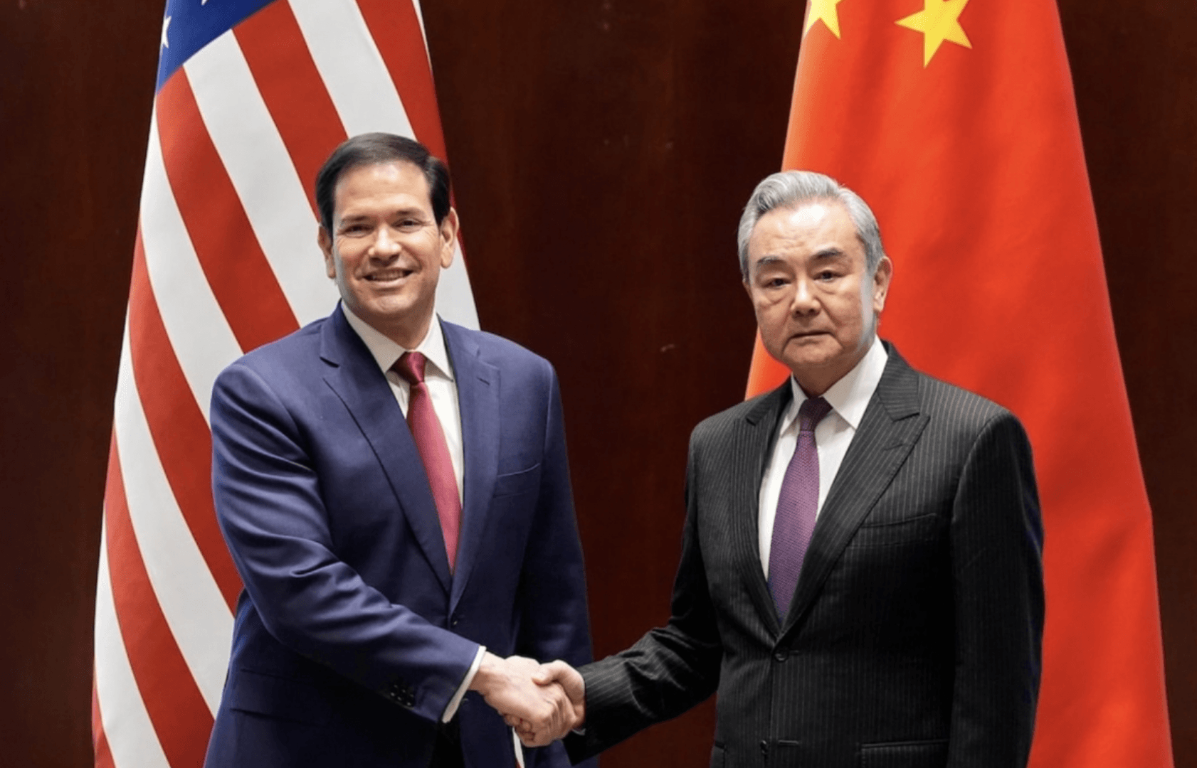 Ngoại trưởng Mỹ Marco Rubio và người đồng cấp Trung Quốc Vương Nghị. (Ảnh: Reuters)