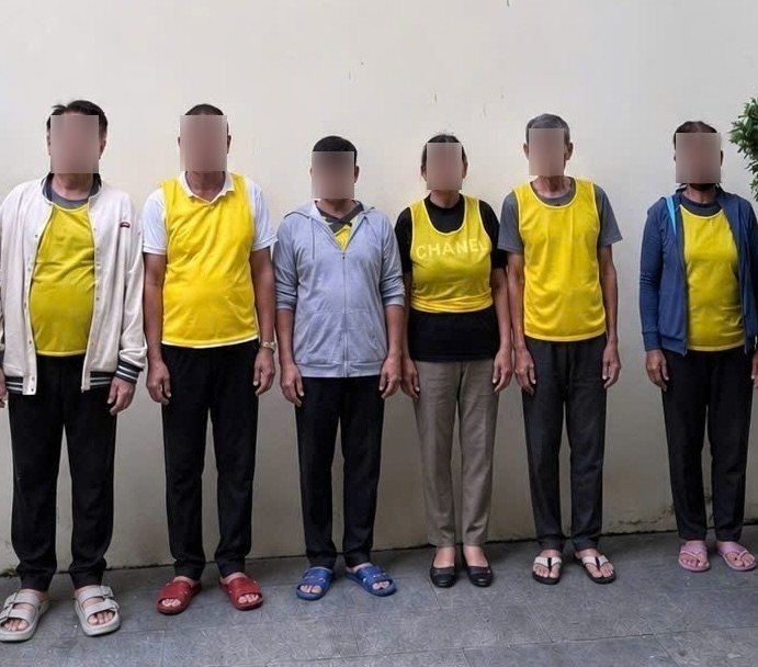 bắt 6 đối tượng người philippines dàn cảnh đánh bạc bằng đôla âm phủ hình ảnh 1 bat 6 doi tuong nguoi philippines dan canh danh bac bang dola am phu hinh anh 1