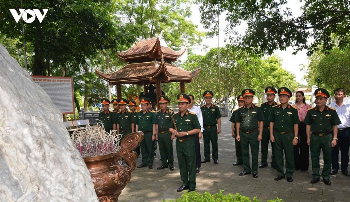 quân ủy trung ương, bộ quốc phòng tri ân gia đình chính sách tại thái nguyên hình ảnh 1 quan uy trung uong, bo quoc phong tri an gia dinh chinh sach tai thai nguyen hinh anh 1