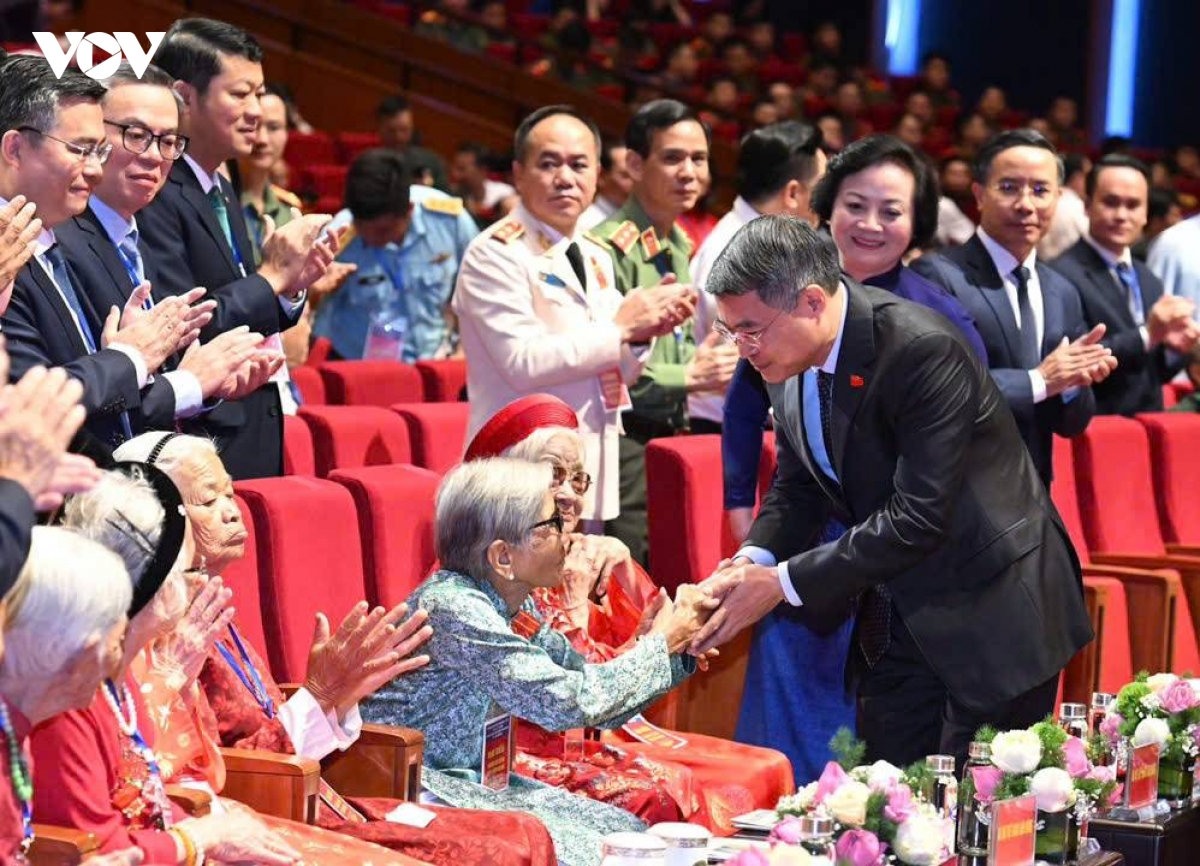 thu tuong gin giu, khac ghi thanh qua vinh quang tu su hy sinh cua cac the he di truoc hinh anh 1