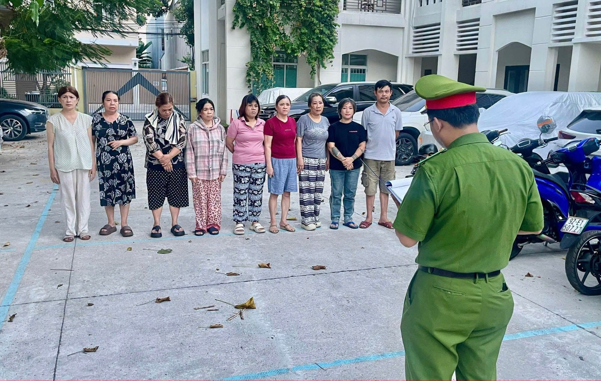 Các đối tượng trong đường dây đánh bạc. (Ảnh: C.A)
