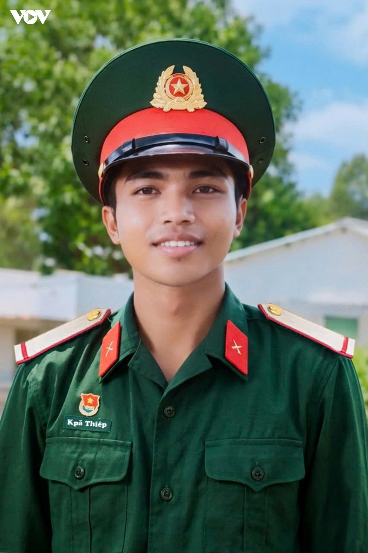 truy tặng bằng khen với thượng sĩ kpă thiêp dũng cảm cứu người bị điện giật hình ảnh 1 truy tang bang khen voi thuong si kpa thiep dung cam cuu nguoi bi dien giat hinh anh 1